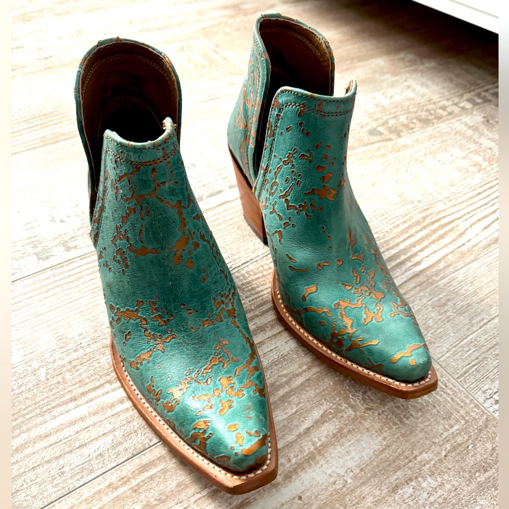 Ariat Turquoise & Gold Patina Booties